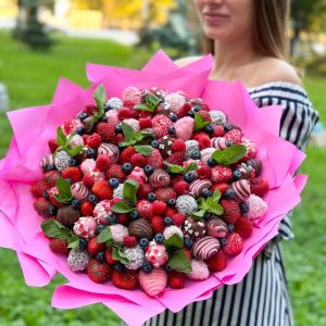 Клубника в шоколаде «Ягодная симфония»